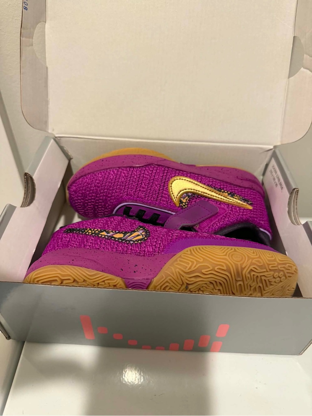 Nike LeBron XX SE (PS) Violet Purple with Metallic Gold Accents 13C